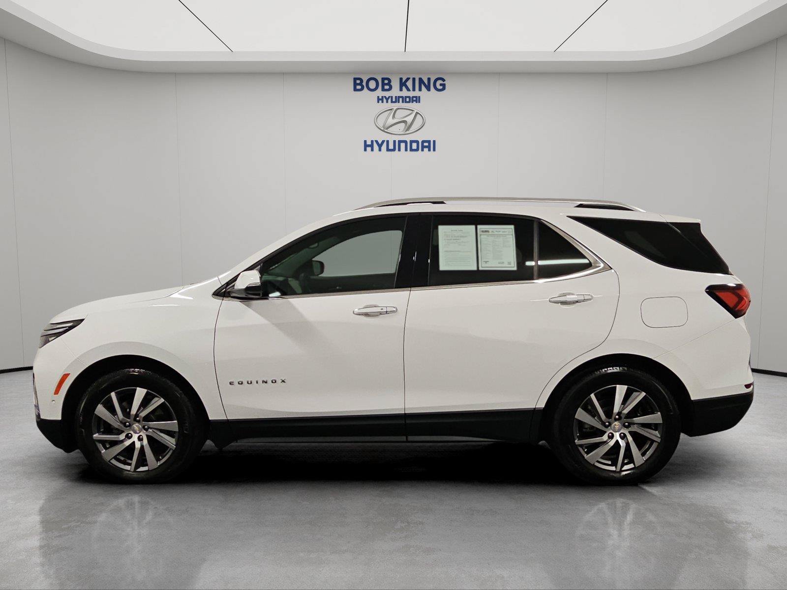 Used 2023 Chevrolet Equinox Premier FWD image 2