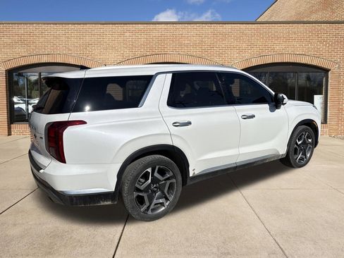 Used 2023 Hyundai Palisade Limited w/ Cargo Package image 3