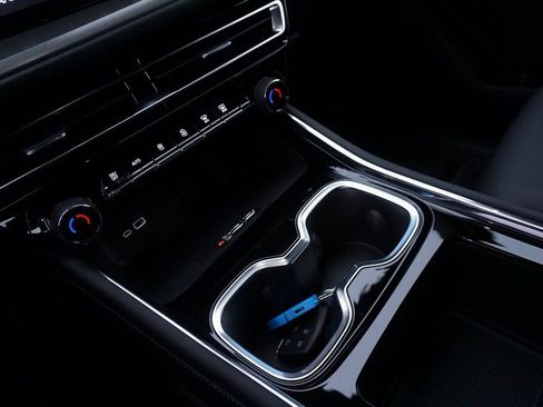 New 2026 Chevrolet Traverse LT w/ Driver Confidence Package image 17