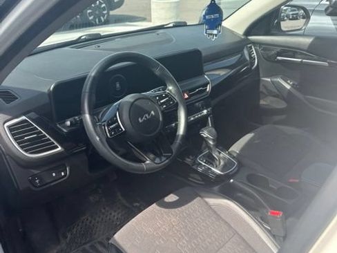 Used 2024 Kia Seltos S AWD/4WD image 9