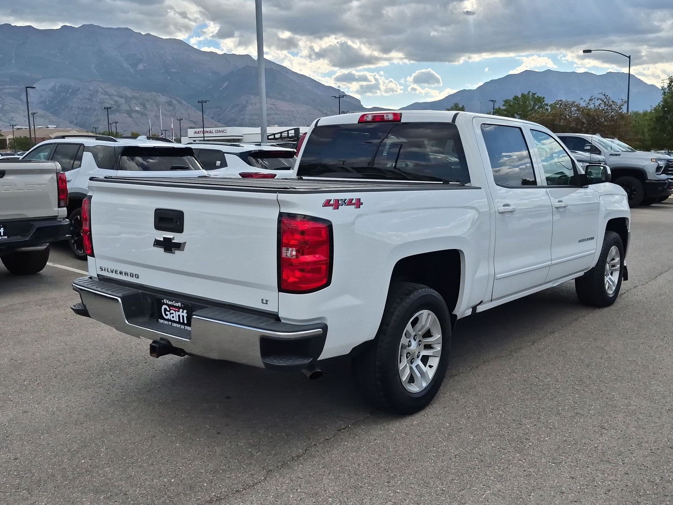 Used 2018 Chevrolet Silverado 1500 LT w/ All Star Edition AWD/4WD image 3