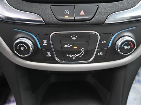 Used 2022 Chevrolet Equinox LS w/ LS Convenience Package AWD/4WD image 14