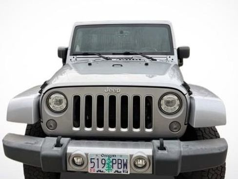 Used 2018 Jeep Wrangler Unlimited Sahara image 10