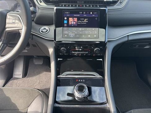 New 2025 Jeep Grand Cherokee Altitude image 16
