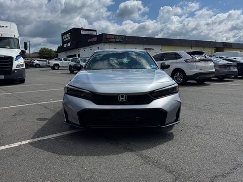 Used 2025 Honda Civic Sport image 2