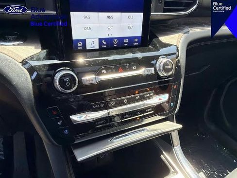 Certified 2023 Ford Explorer Platinum w/ Technology Package AWD/4WD image 26