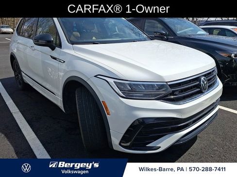 Certified 2022 Volkswagen Tiguan SE R-Line AWD/4WD image 3