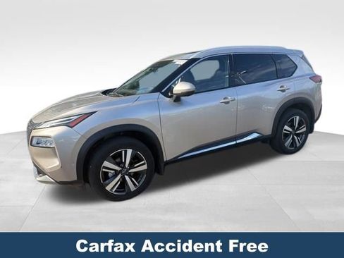 Used 2023 Nissan Rogue Platinum image 3