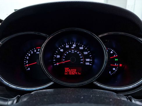 Used 2013 Kia Sorento LX image 24