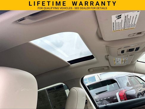 Used 2022 Buick Envision Avenir w/ Premium Seat Package FWD image 18