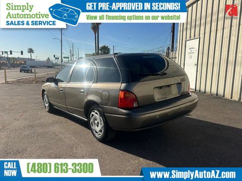 Used 2001 Saturn S-Series SW2 image 8