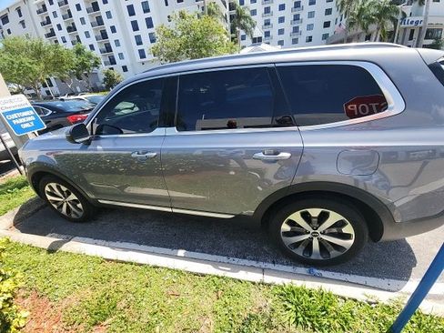 Used 2020 Kia Telluride S w/ S 8 Passenger Seating Package image 1