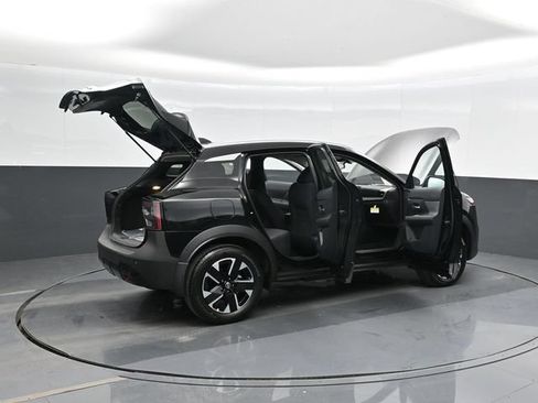 Used 2025 Nissan Kicks SV w/ SV Premium Package AWD/4WD image 35