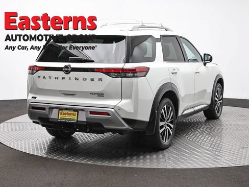 Used 2023 Nissan Pathfinder Platinum AWD/4WD image 5