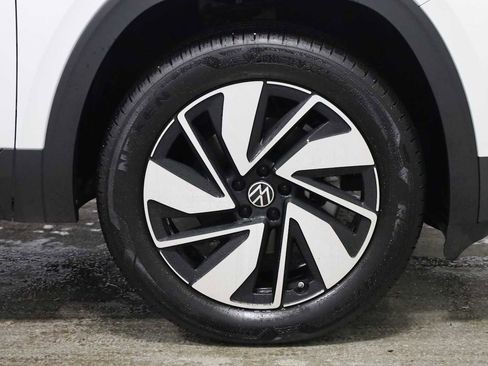 Used 2024 Volkswagen Atlas SE image 12