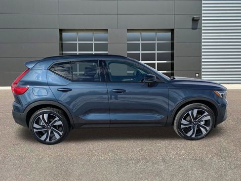 New 2026 Volvo XC40 B5 Ultra w/ Protection Package Premier image 8