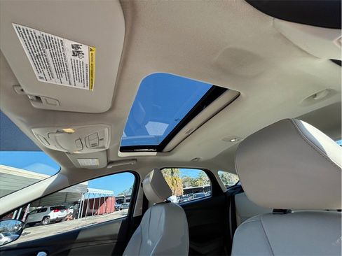 Used 2017 Ford Focus Titanium image 32