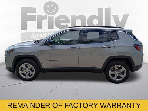 Used 2023 Jeep Compass Latitude w/ Convenience Group AWD/4WD image 8