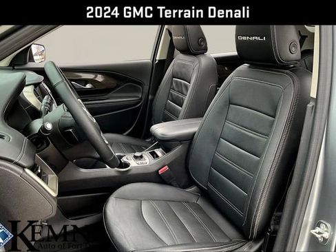 Used 2024 GMC Terrain Denali w/ Denali Premium Package image 23