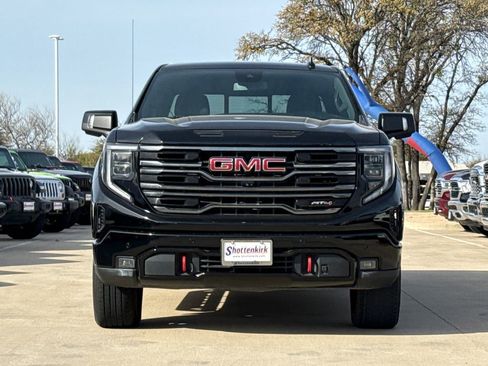 Used 2023 GMC Sierra 1500 AT4 w/ AT4 Preferred Package image 2