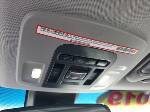 Used 2019 Toyota Camry XLE image 33