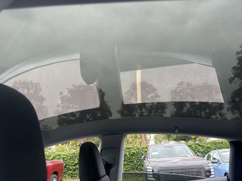 Used 2026 Tesla Model Y 2WD image 8