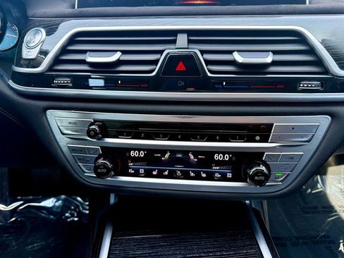 Used 2017 BMW 740i RWD image 22