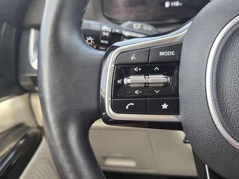 Used 2023 Kia Carnival SX Prestige FWD image 26