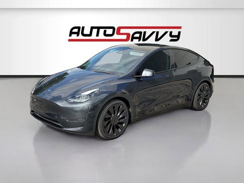Used 2024 Tesla Model Y Performance AWD/4WD image 3