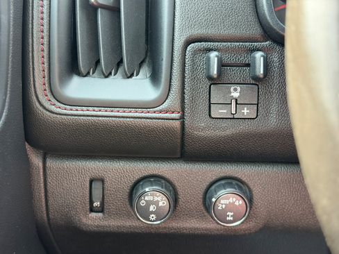 Used 2019 GMC Canyon All Terrain w/ Trailering Package AWD/4WD image 6