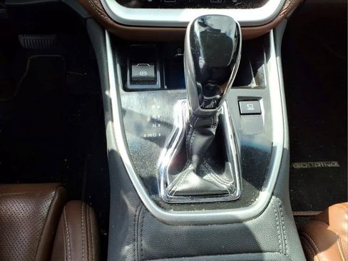 Used 2020 Subaru Outback Touring AWD/4WD image 13