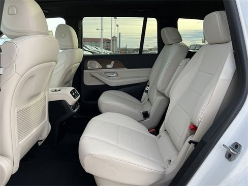 Certified 2025 Mercedes-Benz GLS 450 4MATIC image 4