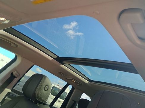 Certified 2023 Mercedes-Benz GLS 580 4MATIC image 11