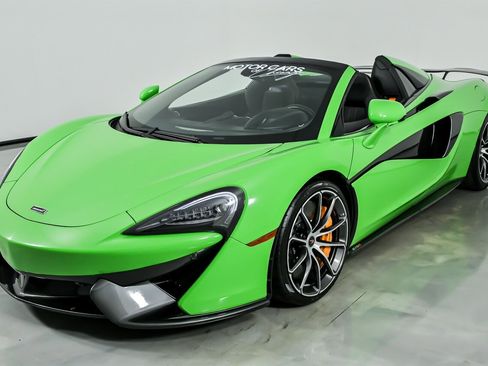 Used 2018 McLaren 570S Spider image 6