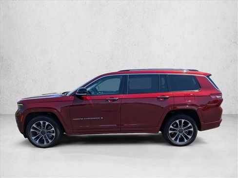 Used 2021 Jeep Grand Cherokee L Overland w/ Luxury Tech Group IV AWD/4WD image 9