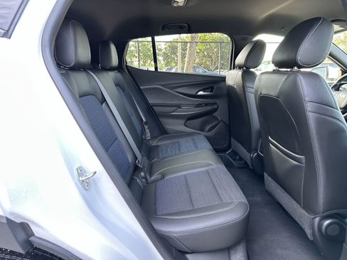 Used 2025 Buick Envista Preferred FWD image 19