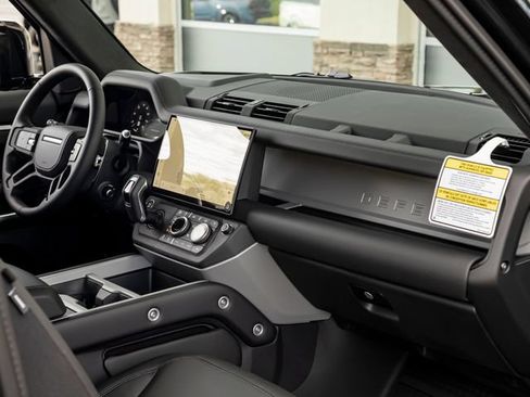 New 2026 Land Rover Defender 90 V8 AWD/4WD image 35