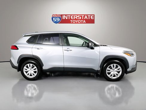 Used 2022 Toyota Corolla Cross L AWD/4WD image 8