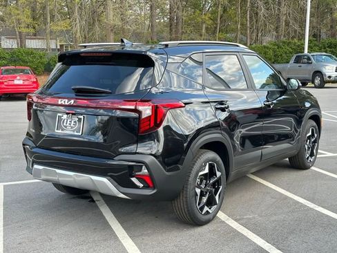New 2026 Kia Seltos S FWD image 3