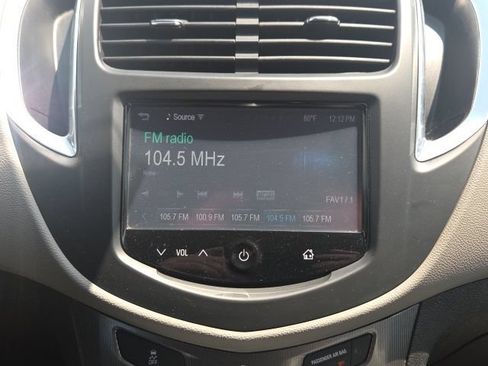 Used 2016 Chevrolet Trax LTZ FWD image 26