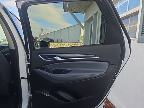 Used 2020 Buick Enclave Essence w/ Sound and Sites Package image 23