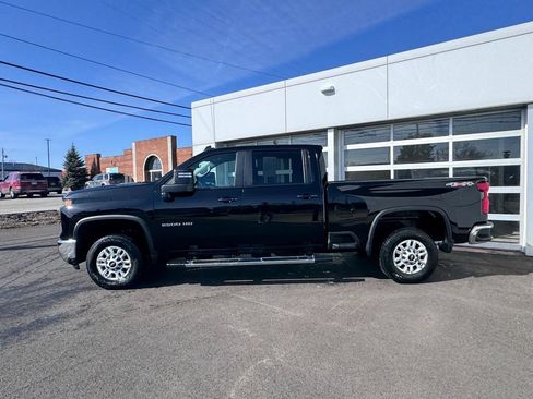 Used 2025 Chevrolet Silverado 2500 LT w/ Convenience Package AWD/4WD image 2