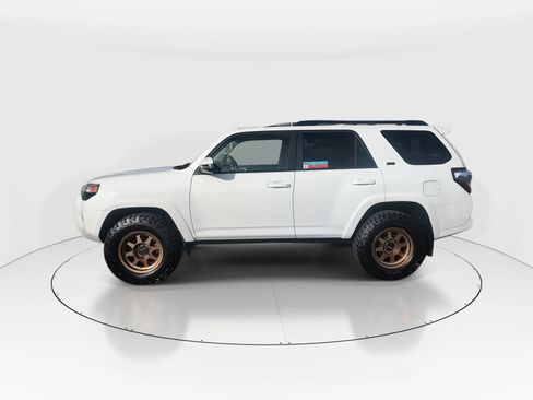 Used 2015 Toyota 4Runner SR5 Premium image 5