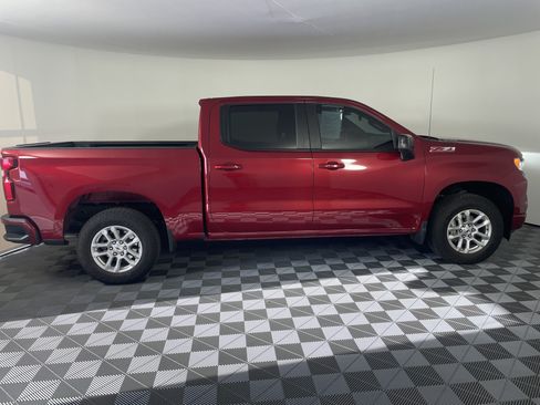 Used 2025 Chevrolet Silverado 1500 RST w/ Z71 Off-Road Package AWD/4WD image 6
