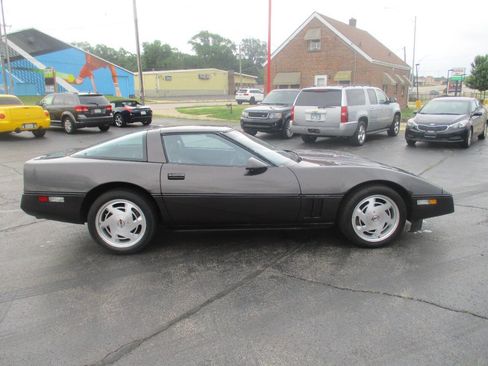 Used 1988 Chevrolet Corvette Coupe RWD image 8