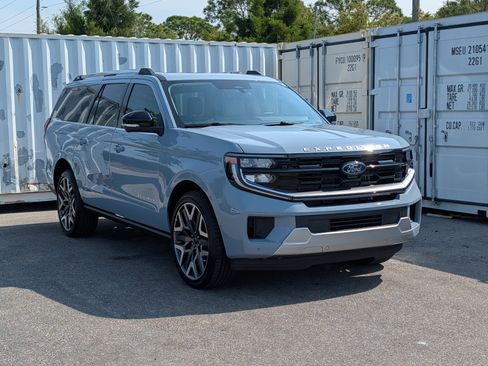 New 2026 Ford Expedition Max Platinum AWD/4WD image 2