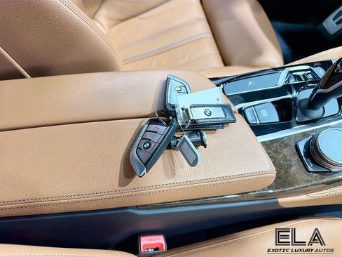 Used 2020 BMW 540i w/ M Sport Package image 33