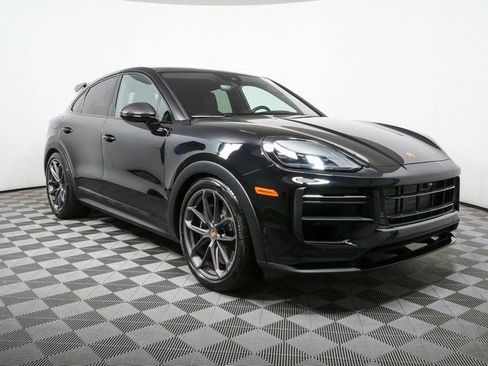 Certified 2025 Porsche Cayenne Turbo GT image 27