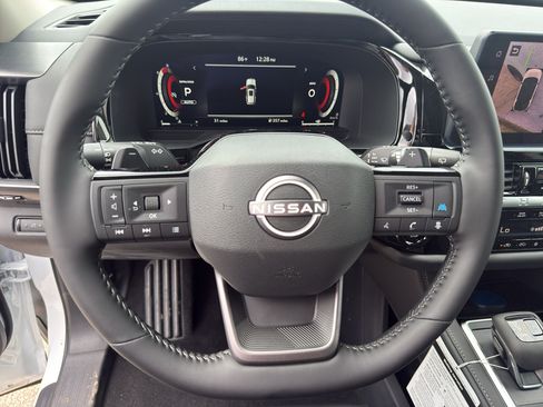 New 2026 Nissan Pathfinder SL AWD/4WD image 16