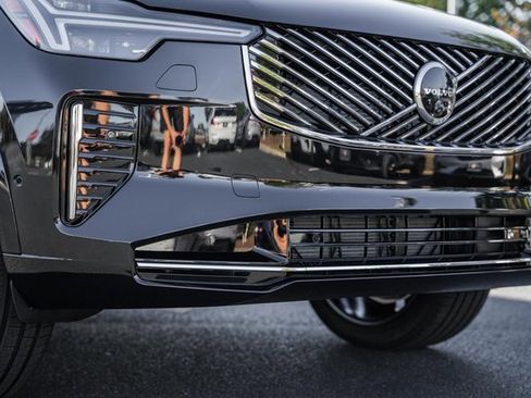 New 2026 Volvo XC90 B6 Plus w/ Protection Package Premier image 13